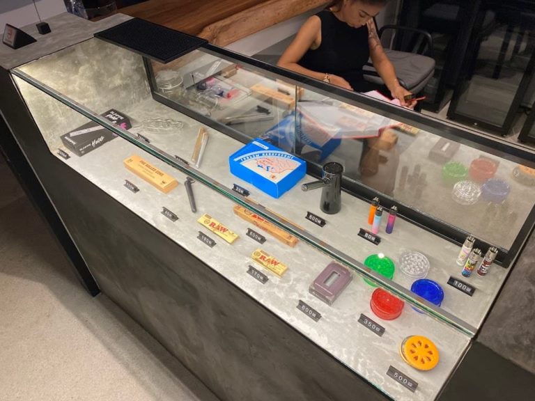 420 PHUKET COFFEESHOP inside 1 768x576