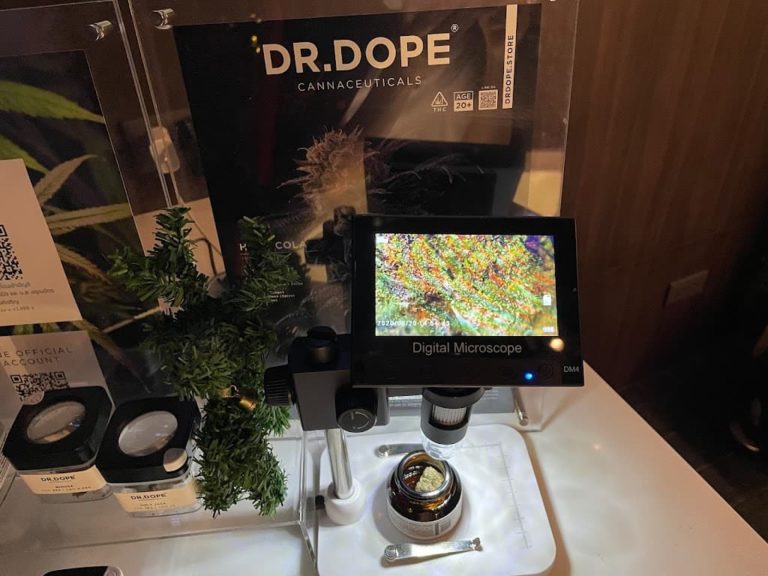 DR. DOPE rama 4 weed microscope 1 768x576