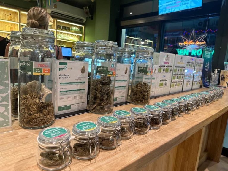 RG420 Cannabis store Khaosan inside cannabis strains 768x576