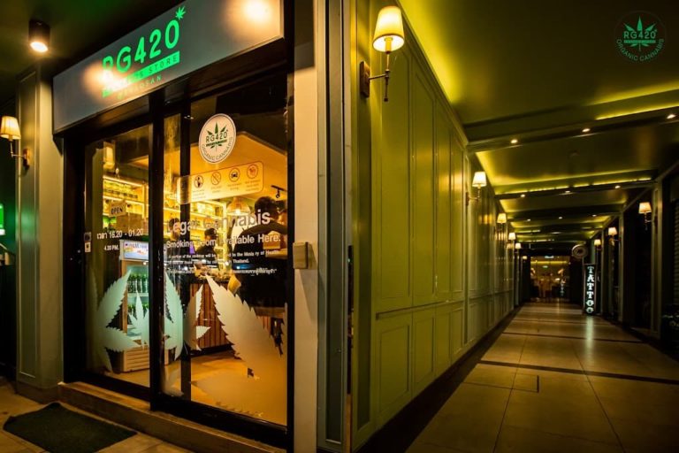 RG420 Cannabis store Khaosan outside 768x512
