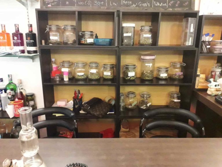 Bongs Jomtien Insd Img 2 768x576