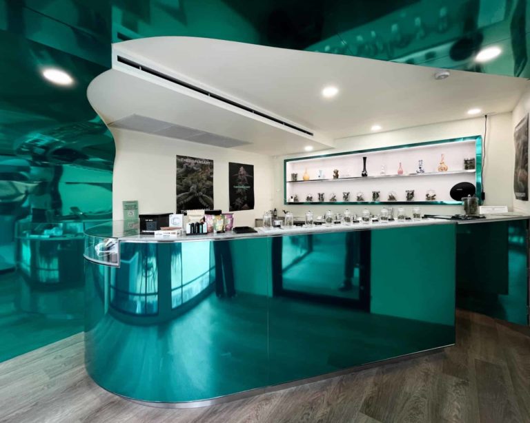 THE DISPENSARY Sala Daeng 2 768x614