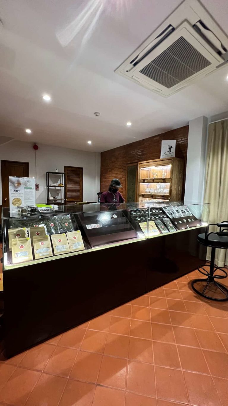 Weed Connection Insd Img 768x1365