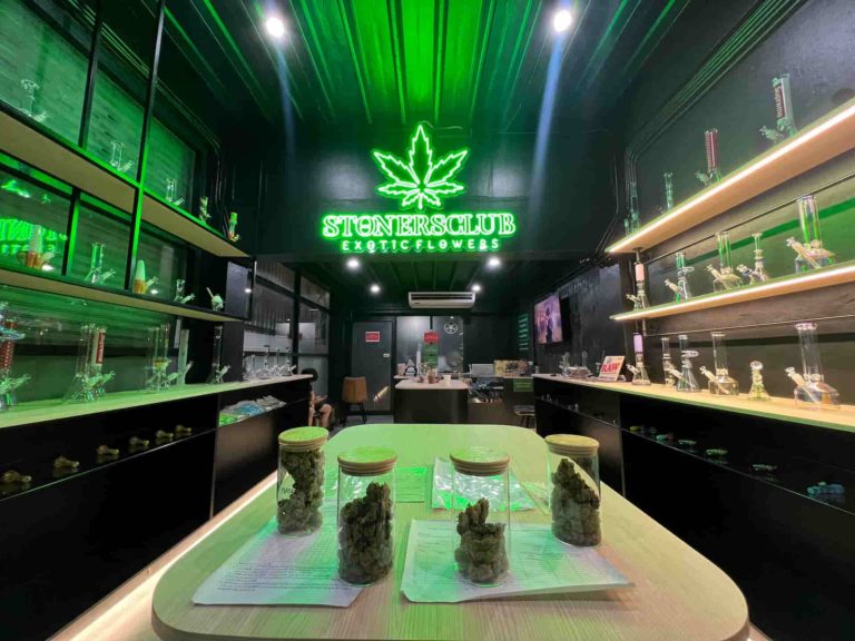 Stonersclub Weed Dispensary ร้านกัญชา 2 768x576