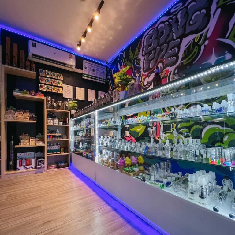 BONGPIPE CANNABIS บ้องแก้ว by pipe shop 2 768x768