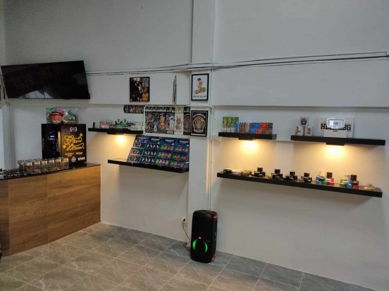 Potheads Dispensary 2 768x576