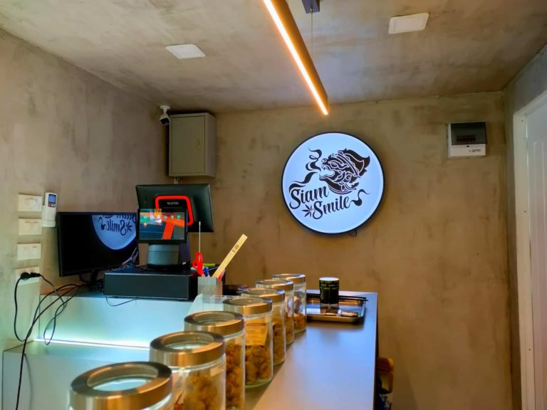 SIAMSMILE CANNABIS PATTAYA 2 768x576