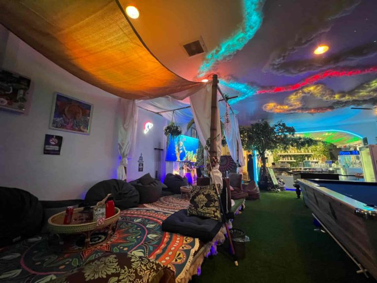 WICHAI PAIPAR SHOP 2 768x576