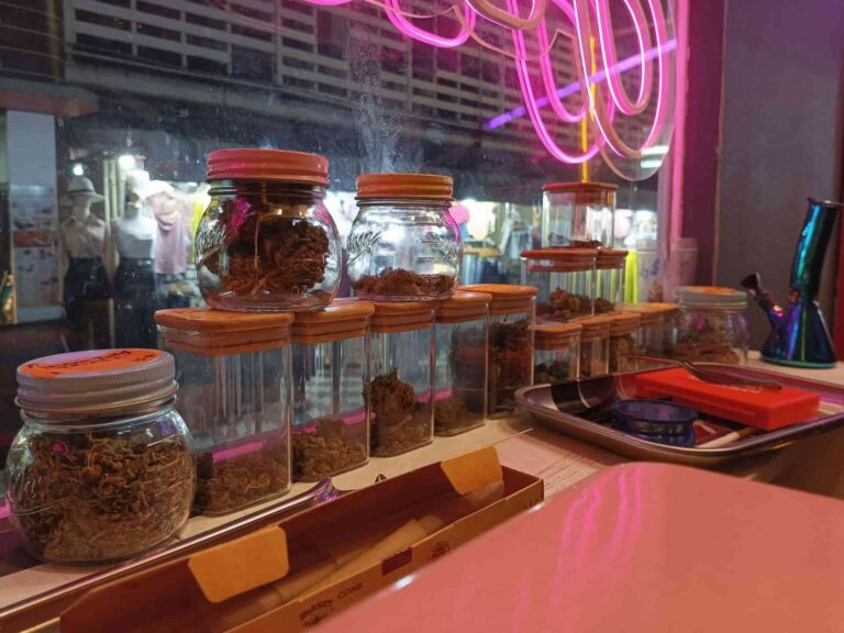 Mellow Weed Station สถานีกลมกล่อม Victory Mall 2 768x576
