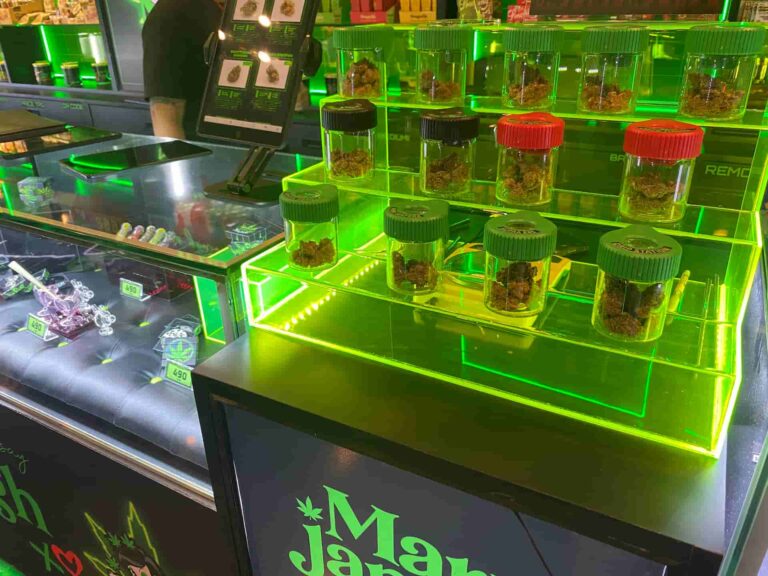 Mary Jane Ekkamai 2 768x576