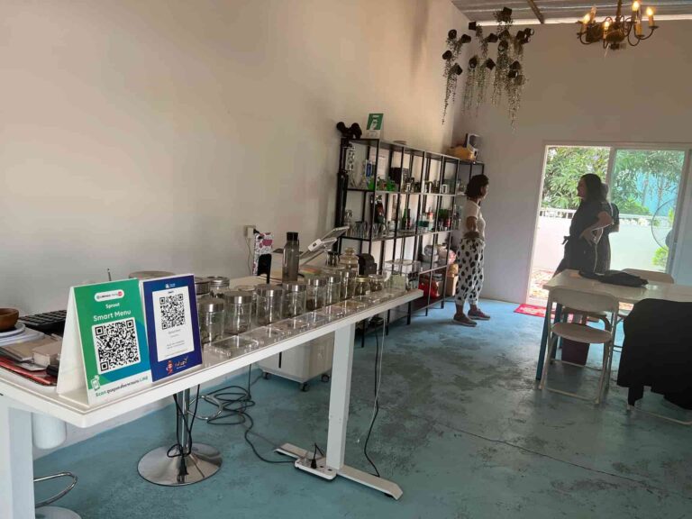 PuffPuffSprout CafeCannabis bar Dispensary 2 768x576