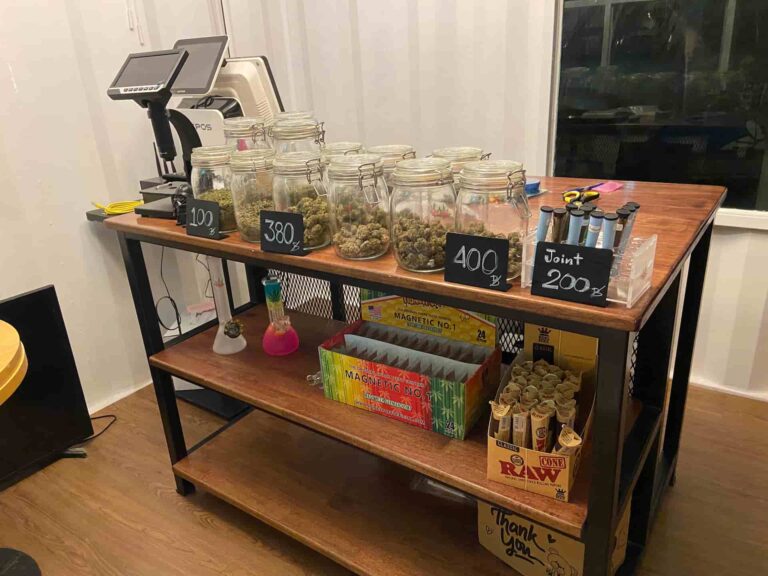 Queen Cannabis 2 768x576