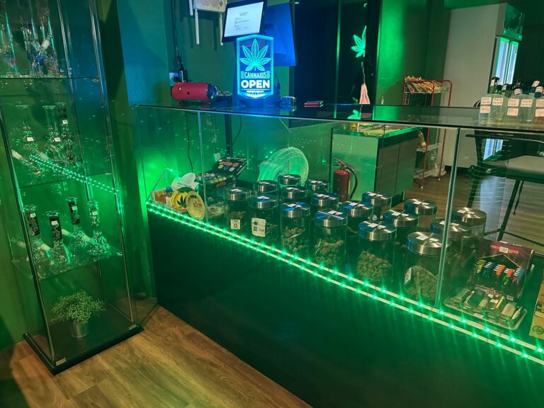 Green Garden Kata Cannabis Dispensary Weed Shop Phuket 17 768x576